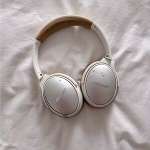 Bose QuietComfort 25 Acoustic Noise Cancelling Headphones